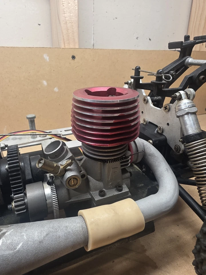 Vintage Hobao/Ofna Pirate T2M. Super Clean. *New, never ran 3.5 Force engine* - Image 3 of 4