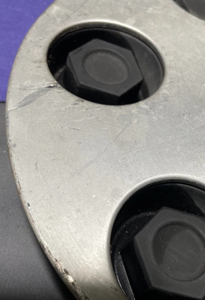 Tapacubos tapacubos tapa central rueda suburbana camioneta GMC Chevrolet 4x4 1992-1999 15650049 OEM Foto 2 de 4