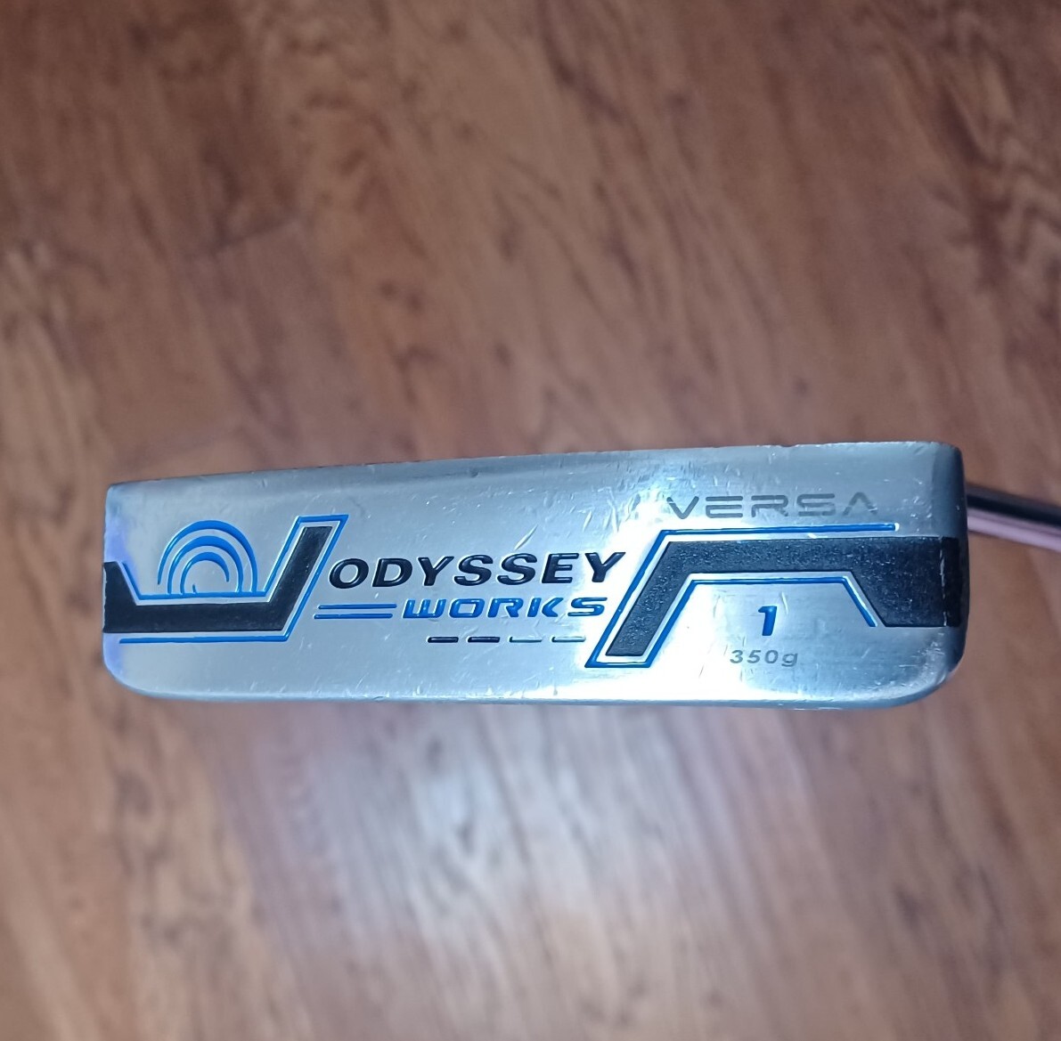 ODYSSEY WORKS VERSA 1 パター 350g Product Display Odyssey Works Versa Putter #1 at