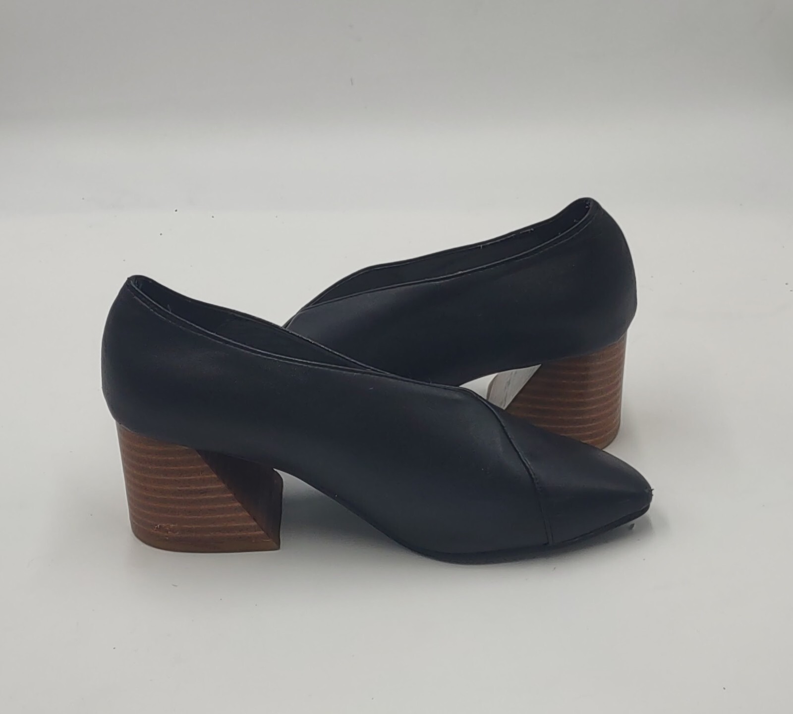 D'ANE-Leather Pump - image 8