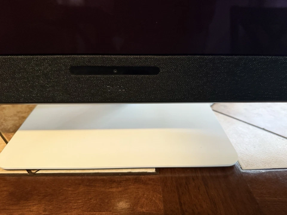 Dell 32 Inch Plus 4K QD-OLED Monitor Model S3225QC - 120Hz. 3D Built-In Speakers - Image 4 of 4