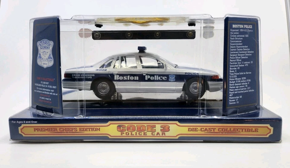 Ford Crown Victoria  Code 3  Premier Chiefs Edition  Boston Police Car  1/24 - Image 2 of 4