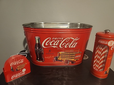 Coke Cola Ice Bin For Soda Or Beer With A 6 Piece Coaster Set And Straw In Can.