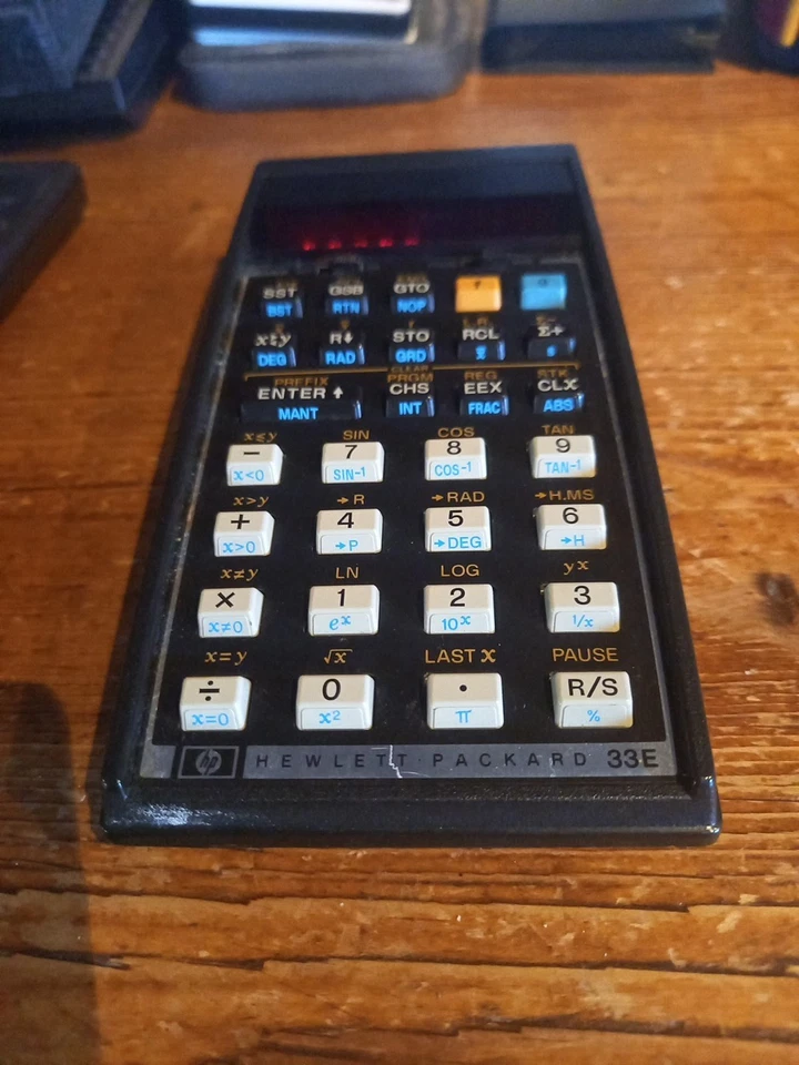 Calculatrice programmable HEWLETT PACKARD HP 33E vintage + étui - Photo 2/4