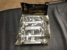 OLD SCHOOL BMX NOS 1/2 SILVER RATTRAP DELUXE PEDALS MONGOOSE HUFFY MOTO MAG