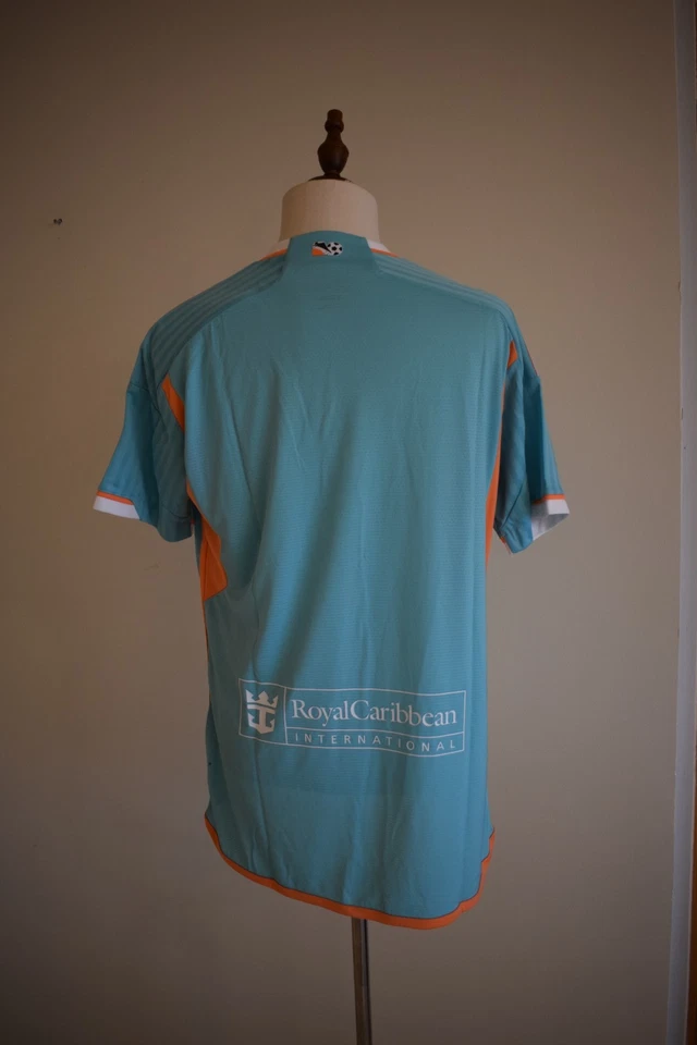 Inter Miami 2024 2025 3rd shirt BNWT Genuine Adidas camiseta futbol jersey - Image 3 of 4