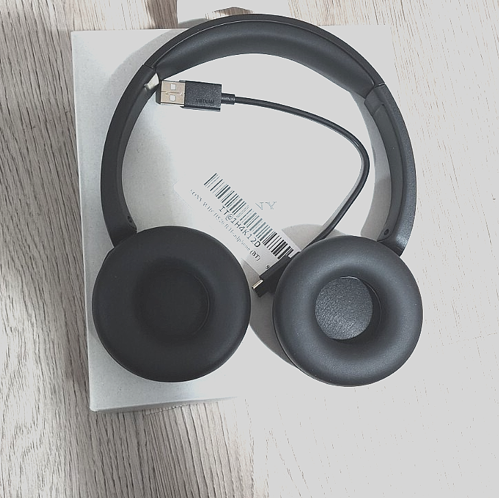 Sony WH-CH520 Wireless Over-Ear Bluetooth Headphones - Black | eBay