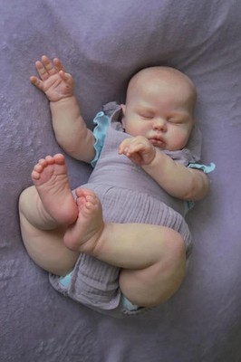 Schlafendes Reborn Kleinkind 24 Zoll kuschelige Baby Puppe, weicher Stoffkörper, Vinyl Hände Beine