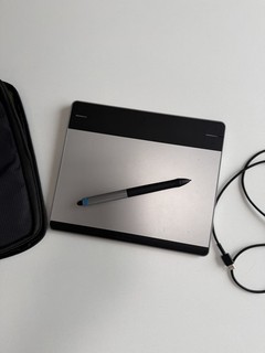 Wacom Intuos CTH 480 Touch Graphics Tablet with Creative Pen