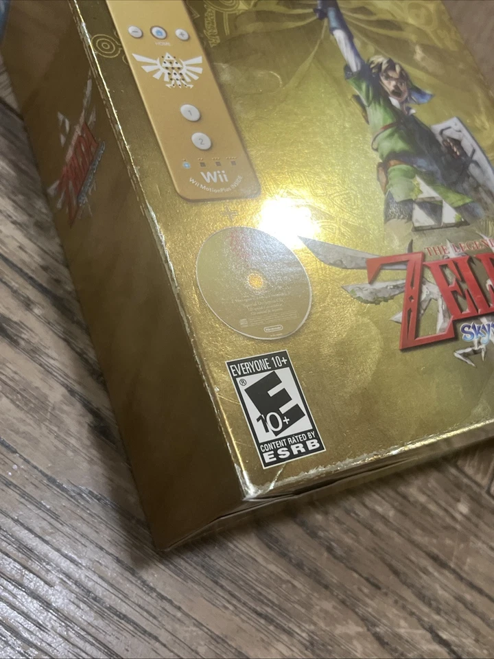 LEGEND OF ZELDA SKYWARD SWORD Bundle 25th Anniversary Gold Wii remote NEW - Image 4 of 4