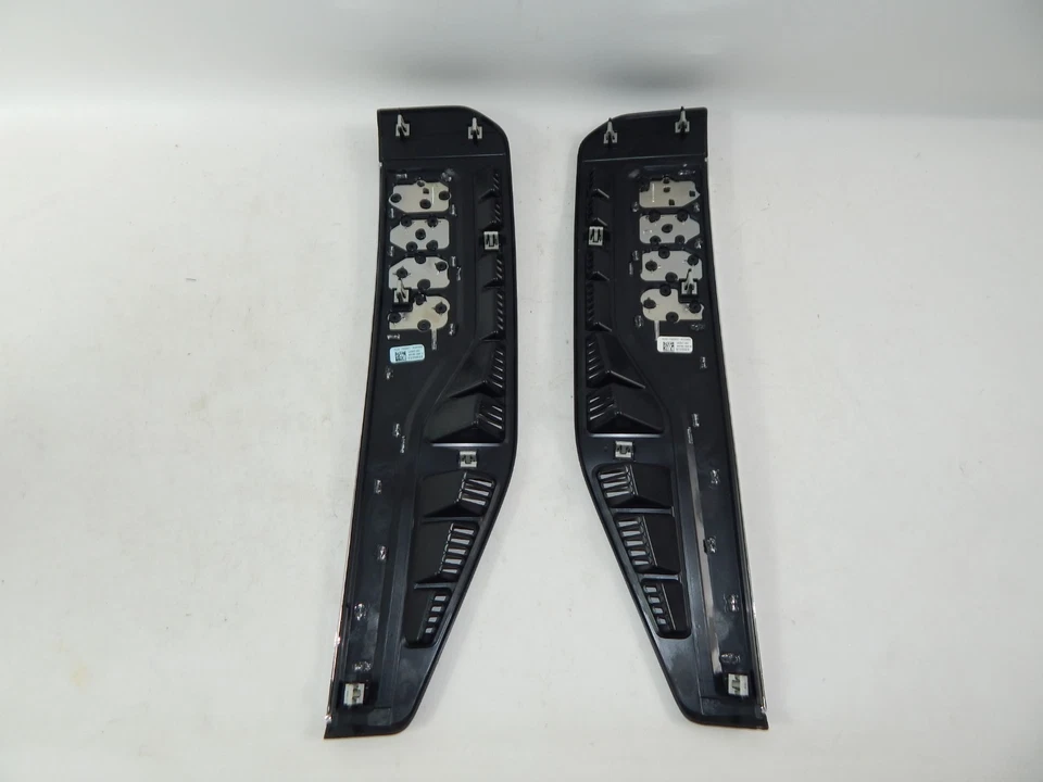 Nuevo OEM 23-26 Ford F-250 Super Duty Lariat LH RH Juego Guardabarros Emblema Insignia Cromo Foto 3 de 4