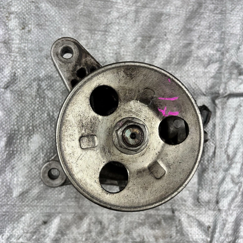 Bomba de dirección asistida Honda Civic 2001-2005 1,7 L Foto 2 de 4