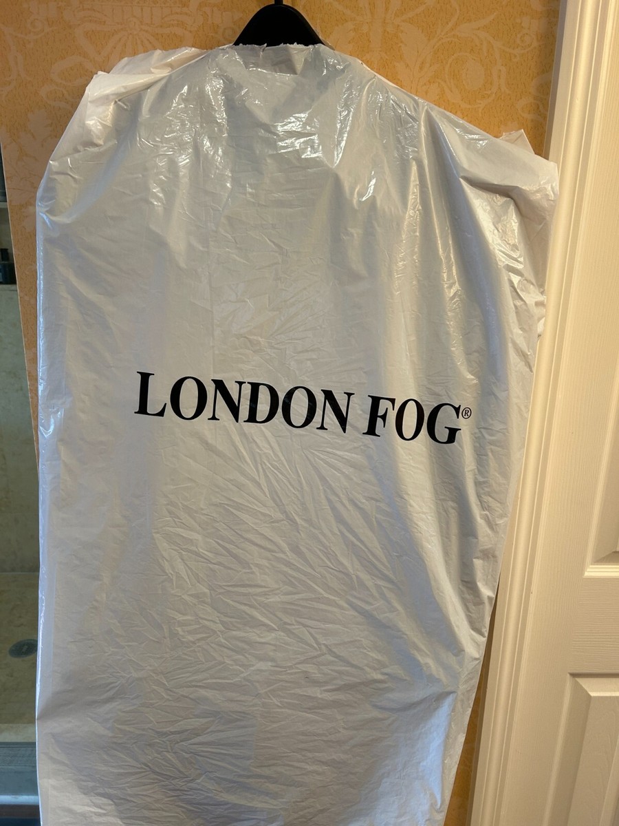 London Fog brand new (with tags) classic men's tan trench coat. 40