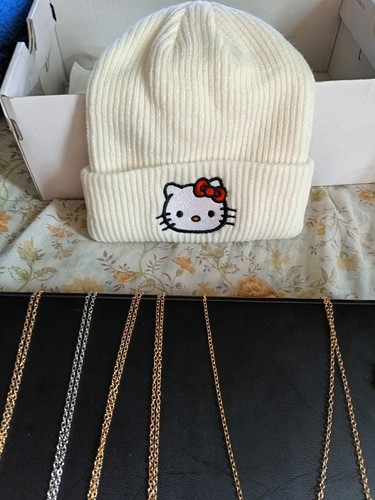 hello kitty winter hat brand new