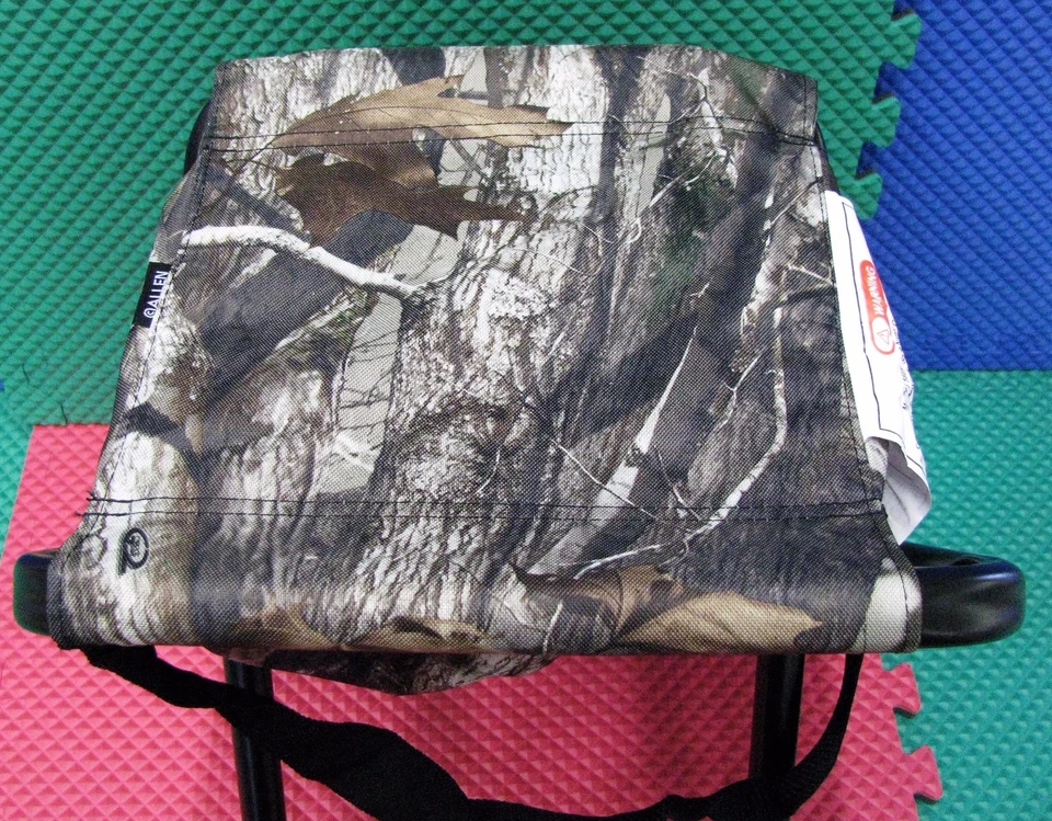 Allen Next Camo Folding Seat w/Zippered Storage Pouch 5805 - Image 4 of 4