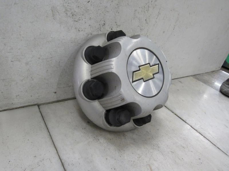 Chevy Express 3500 2005 tapa central Foto 2 de 4