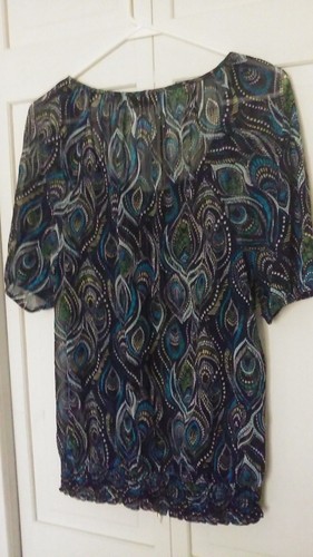 APT 9 WOMEN'S STRETCH TOP SZ L NWOT PEACOCK FEATHERS(?) - Picture 2 of 3