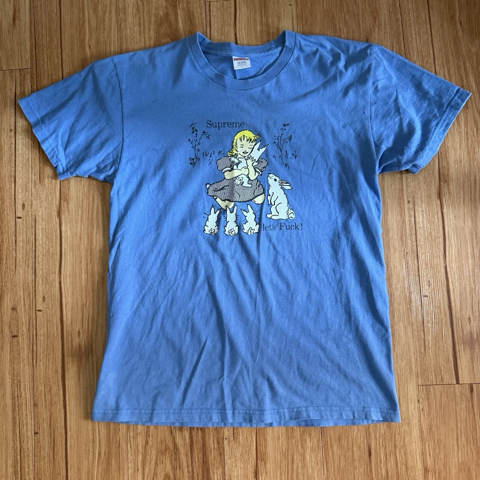 Occasion rare t shirt Supreme Lets F__k bleu clair taille L FW16 lapins