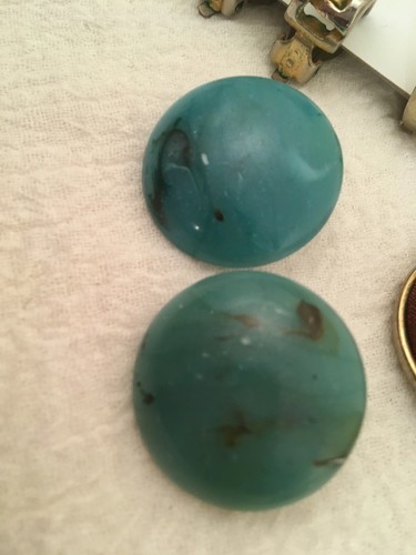 Lot 5 Pair Vintage Costume Clip-on Earrings Gold tone Mid Century Fabric Plastic - Picture 4 of 6