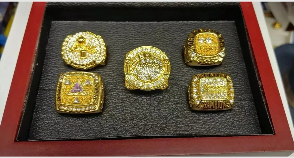 Kobe Bryant - Los Angeles Lakers Championship 5 anéis conjunto com caixa de madeira - Imagem 3 de 4