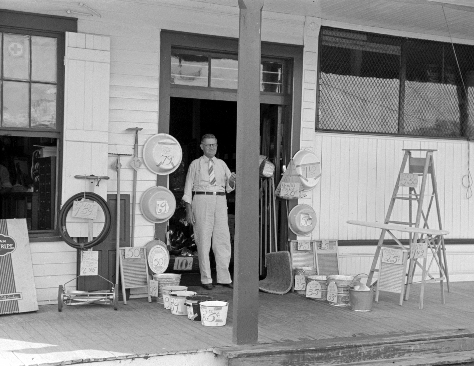 1938 General Store, Garyville, Louisiana Vintage Old Photo 8.5" x 11