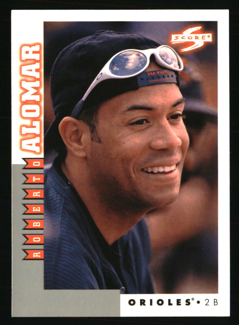 Roberto Alomar #34 (Baseball Cards 1998 Score Rookie Traded) — is it worth grading?