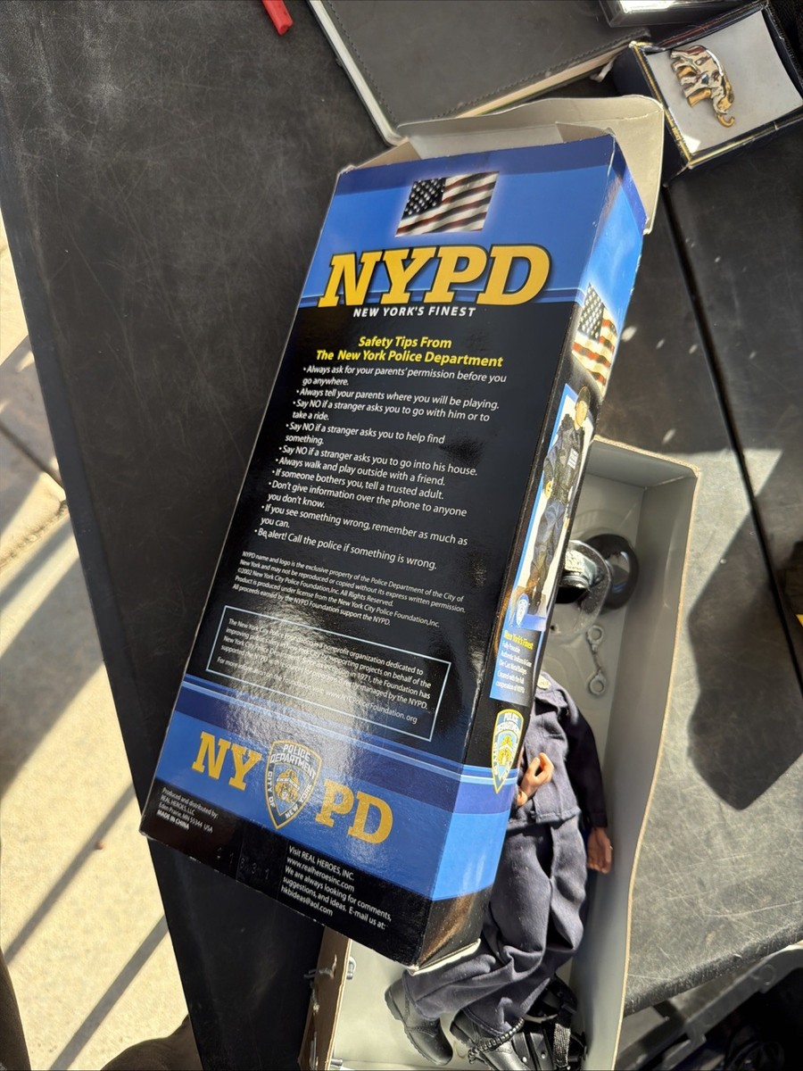 NYPD Real Heroes 9/11 Tribute New York's Finest Collectible Action