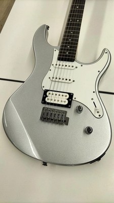 (YAMAHA)PAC112V Used Alder body Maple neck Rosewood fingerboard Silver Softcase