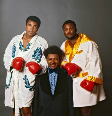 promoter Don King with Muhammad Ali and Joe Frazier during photo s- Old Photo 3