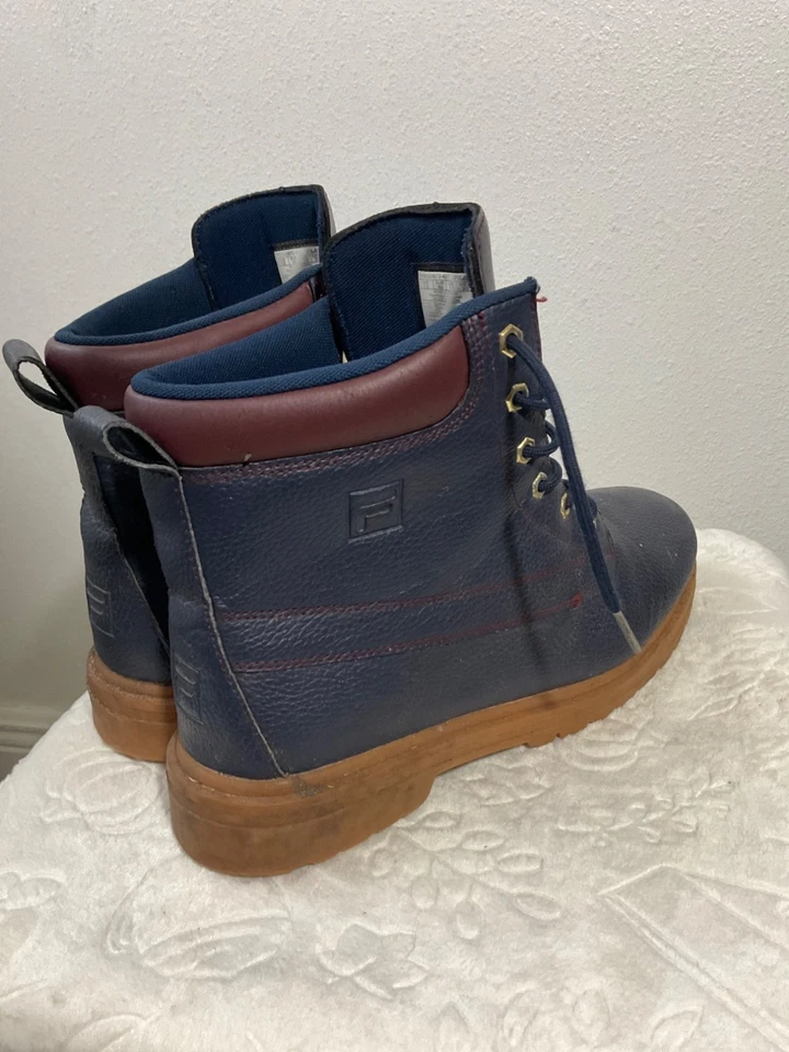 Botas con cordones de cuero sintético azul marino con suela de goma marrón Foto 3 de 4