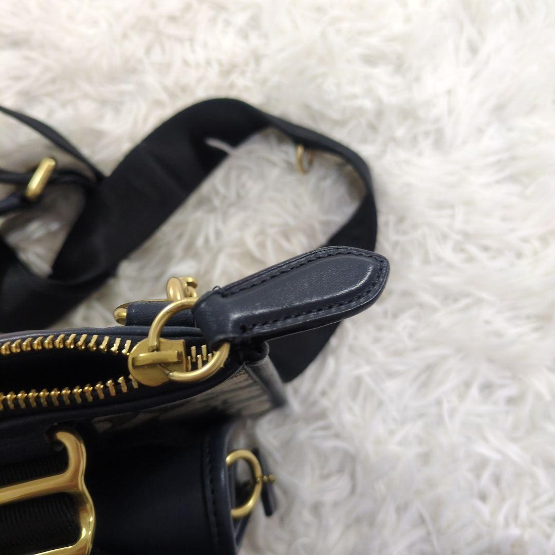 Excellent Condition COACH Multi Function Crossbod… - image 9