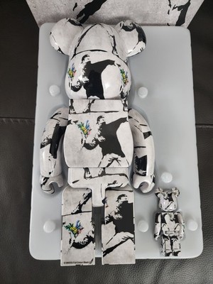 BE@RBRICK FLOWER BOMBER 100％ & 400％ Be@rbrick x Brandalism - Banksy Flower Bomber 100% + 400% – Capsul