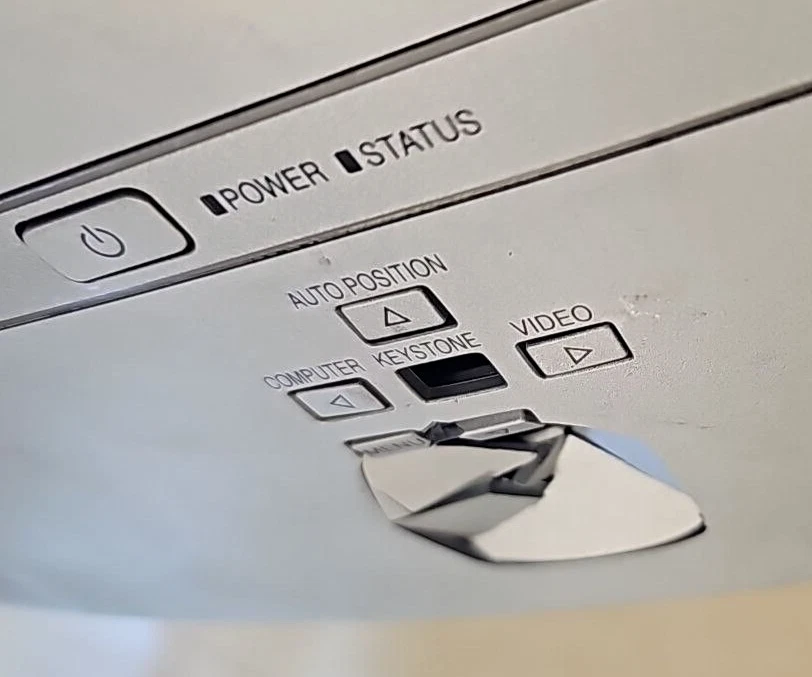 Mitsubishi HC3000 DLP Home Theater Projector HDMI VGA 720p Not Working READ - Image 4 of 4