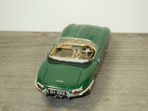 1961 Jaguar E-Type Convertible - Franklin Mint 1:24 *48248 - Picture 3 of 5