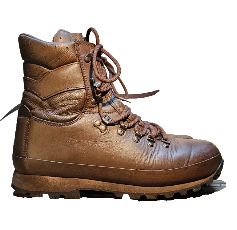 Altberg Defender lightweight Hiking Fishing, Walking, any activity Boots UK 10 M