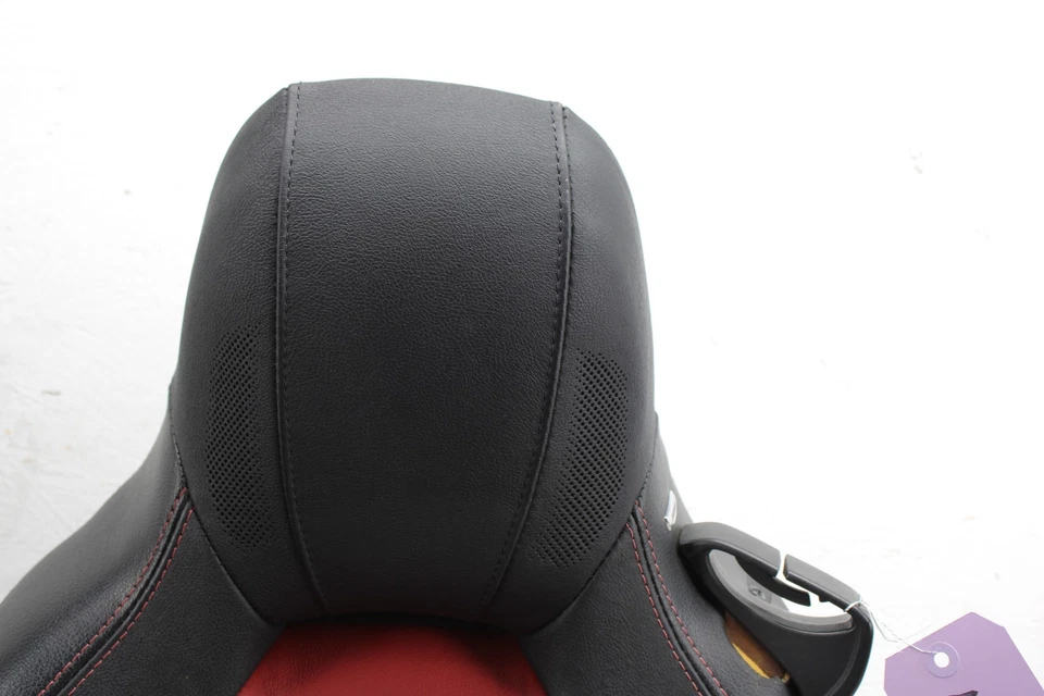 2017-2020 Fiat 124 Spider Abarth Seat Set OEM MZ58 - Image 2 of 4