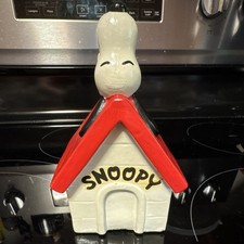 Vintage Snoopy Doghouse Ceramic Bank Piggy Bank, Red & White Snoopy Doghouse