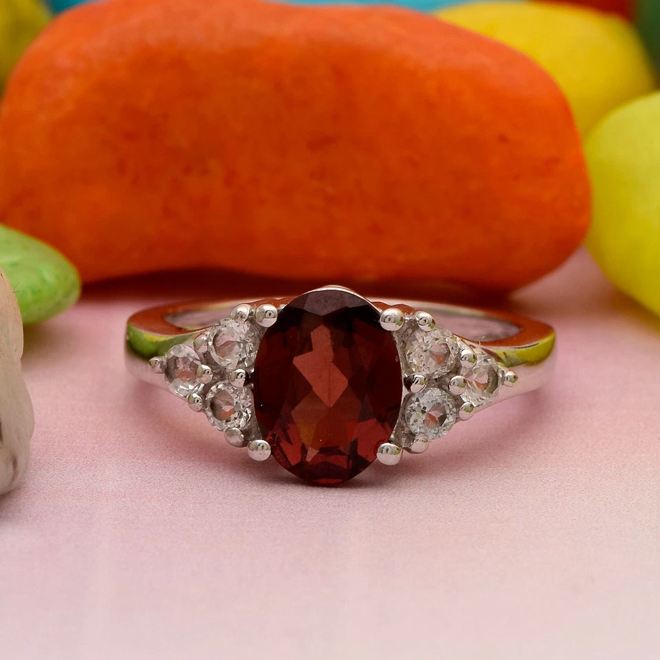 Anillo de aniversario granate de plata 925 7x9 mm ovalado 1,5 quilates granate anillo de promesa Foto 3 de 4