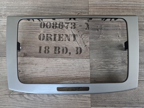 Volkswagen Passat 3C Blende Rahmen Radio Vorne - 3C0858069AE