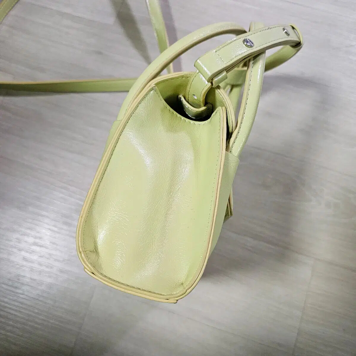 ●FIND KAPOOR● Martyback 18 Crinkled Lime 1110231 FINDKAPOOR - EN
