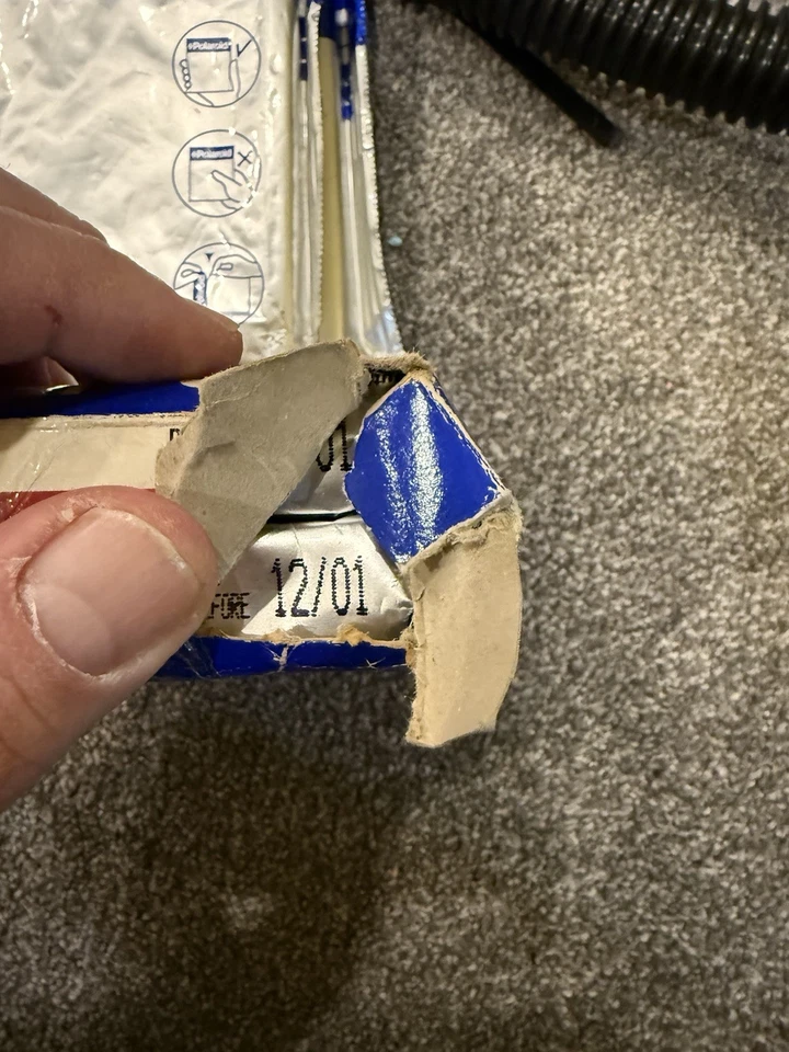 Polaroid 669 Type Color Film 2 TWIN PACKS - REFRIGERATED! (40 exposures) - Image 3 of 3