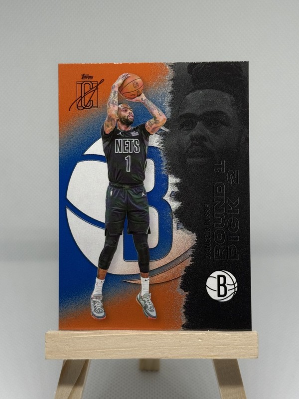 D'ANGELO RUSSELL - 2025-26 Topps Signature Class #16 - Orange & Blue - Brooklyn