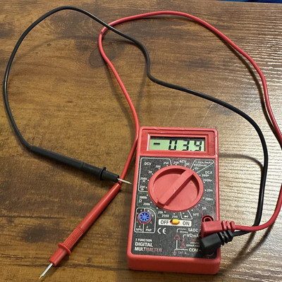Cen-Tech 63759 7-Function Digital Multimeter CAT II 250V 2000 Count hFE