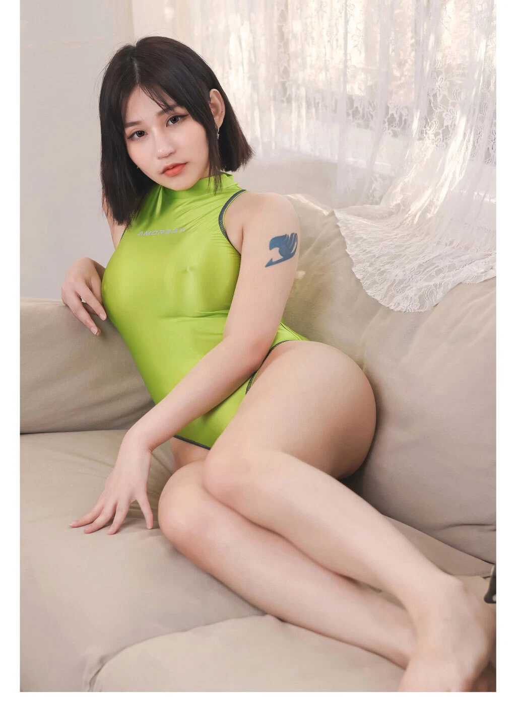 2023 Swimwear Women's Sexy Swimsuit Shiny High Cut One Piece Collared Surf Swim - Picture 18 of 27