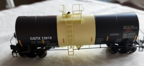 WalthersProto 40' 14K Gal Molten Sulfur Tank Car 920100001 CGTX General American - Picture 1 of 7