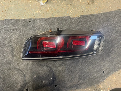 Genuine Audi R8 MK2 AUDI R8 REAR LIGHT 420945096h Right 2007-14