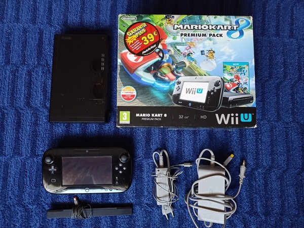 CONSOLA NINTENDO WII U MARIO KART 8 PREMIUM PACK 32 GB