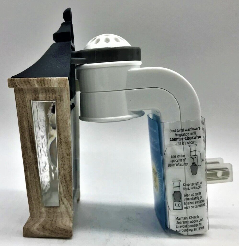 Bath & Body Works Wallflower Lightup Plug TIMELESS LANTERN Wood Look