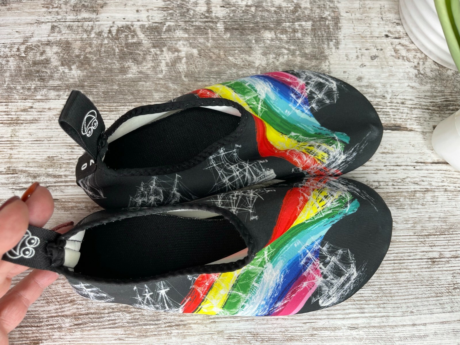 Met 520 Women's Water Shoes Slip On Fabric Rainbow Ship 38 / 39 US 6