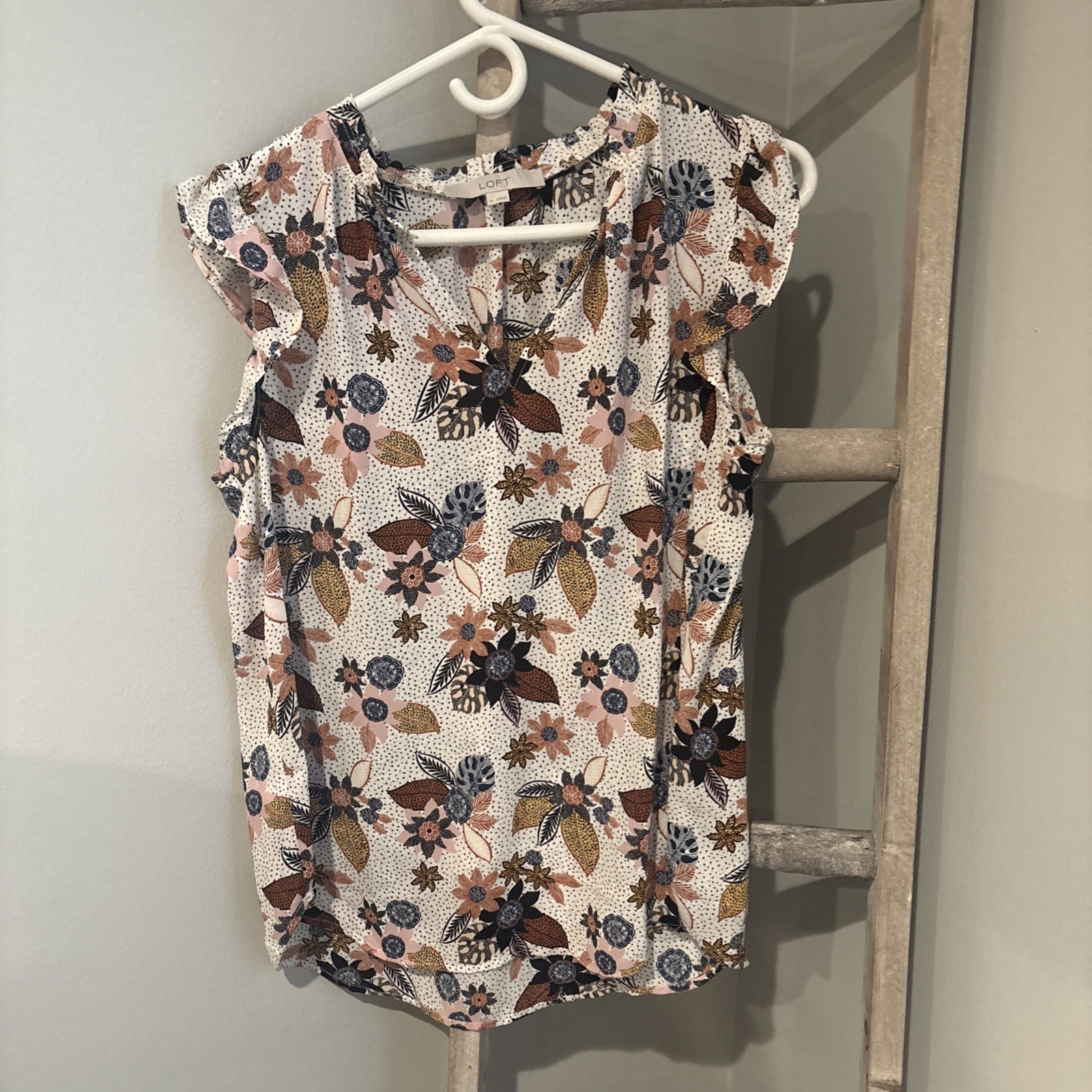 Loft Women's Floral Print Sleeveless Blouse Size M